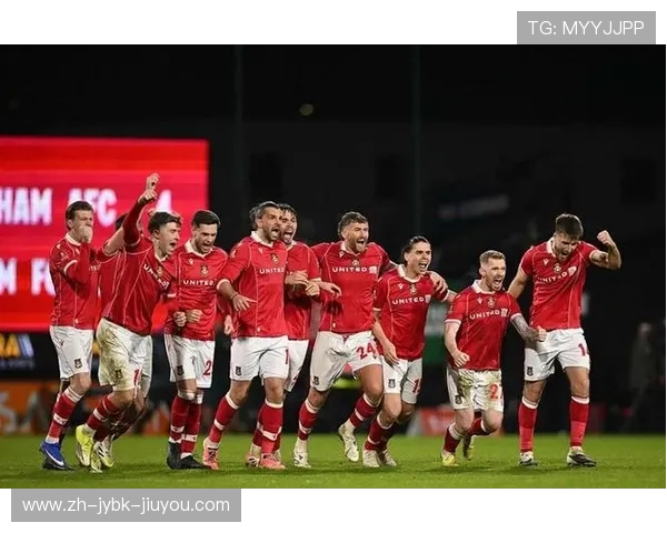 英超连续两次夺冠的球队及夺冠背后的故事